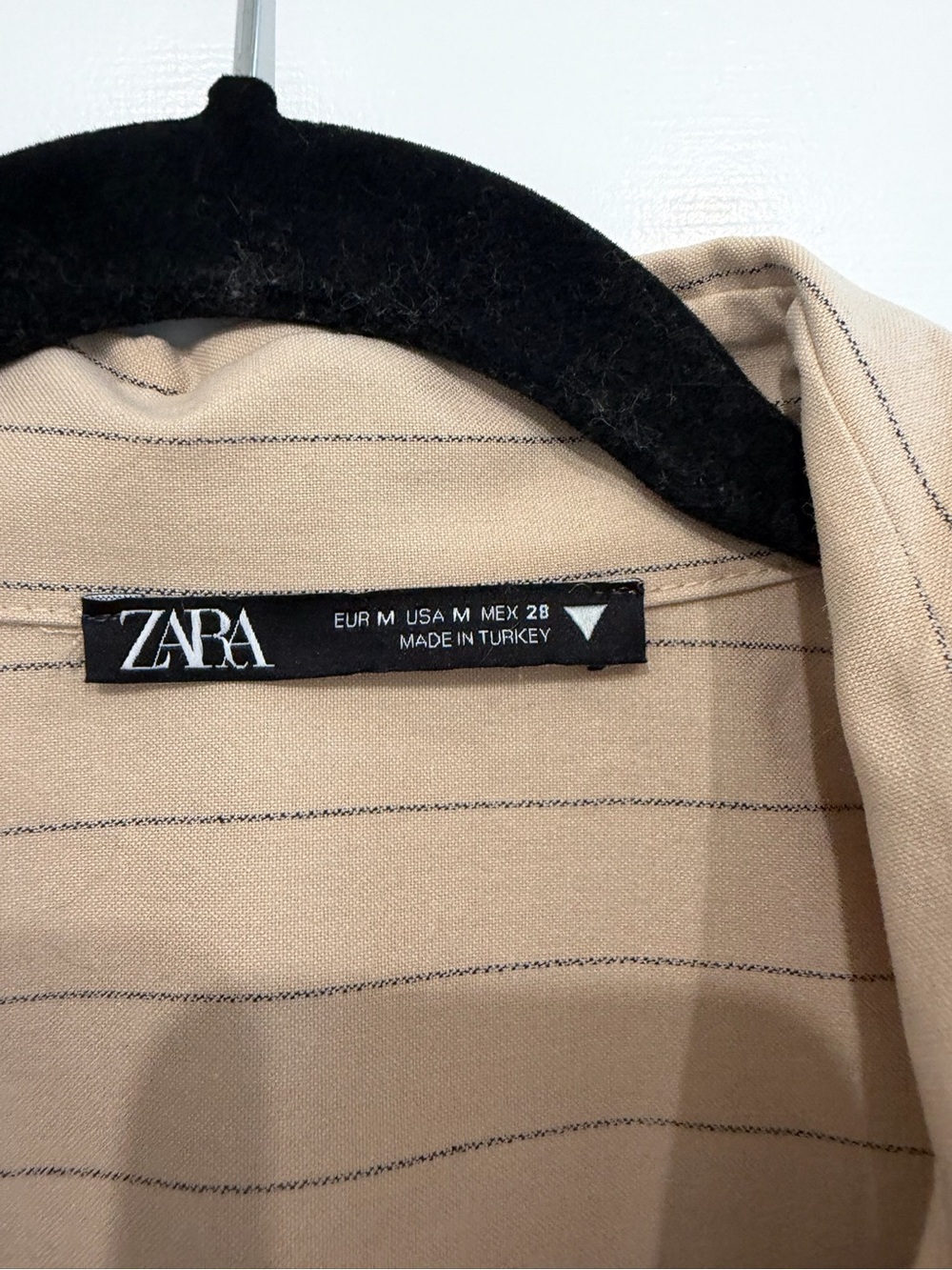 Zara Cropped Beige Pinstriped Button-Down Shirt - Picture 2 of 3